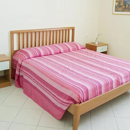 Adriana Lejlighed *